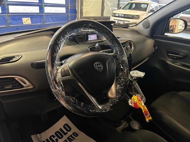 LANCIA Ypsilon 1.2 69 CV 5 porte Gold