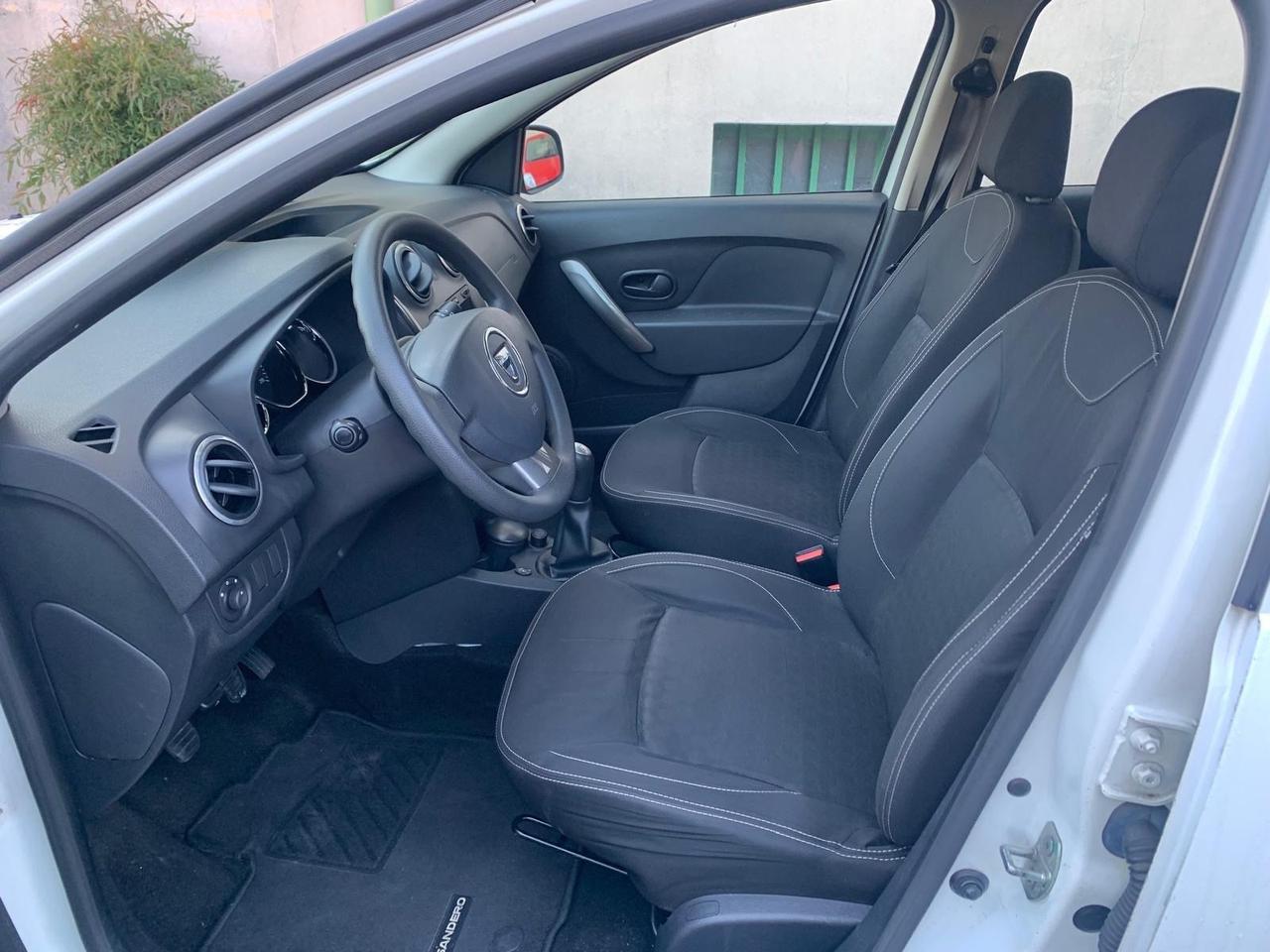 Dacia Sandero 1.2 GPL 75CV Lauréate benz gpl