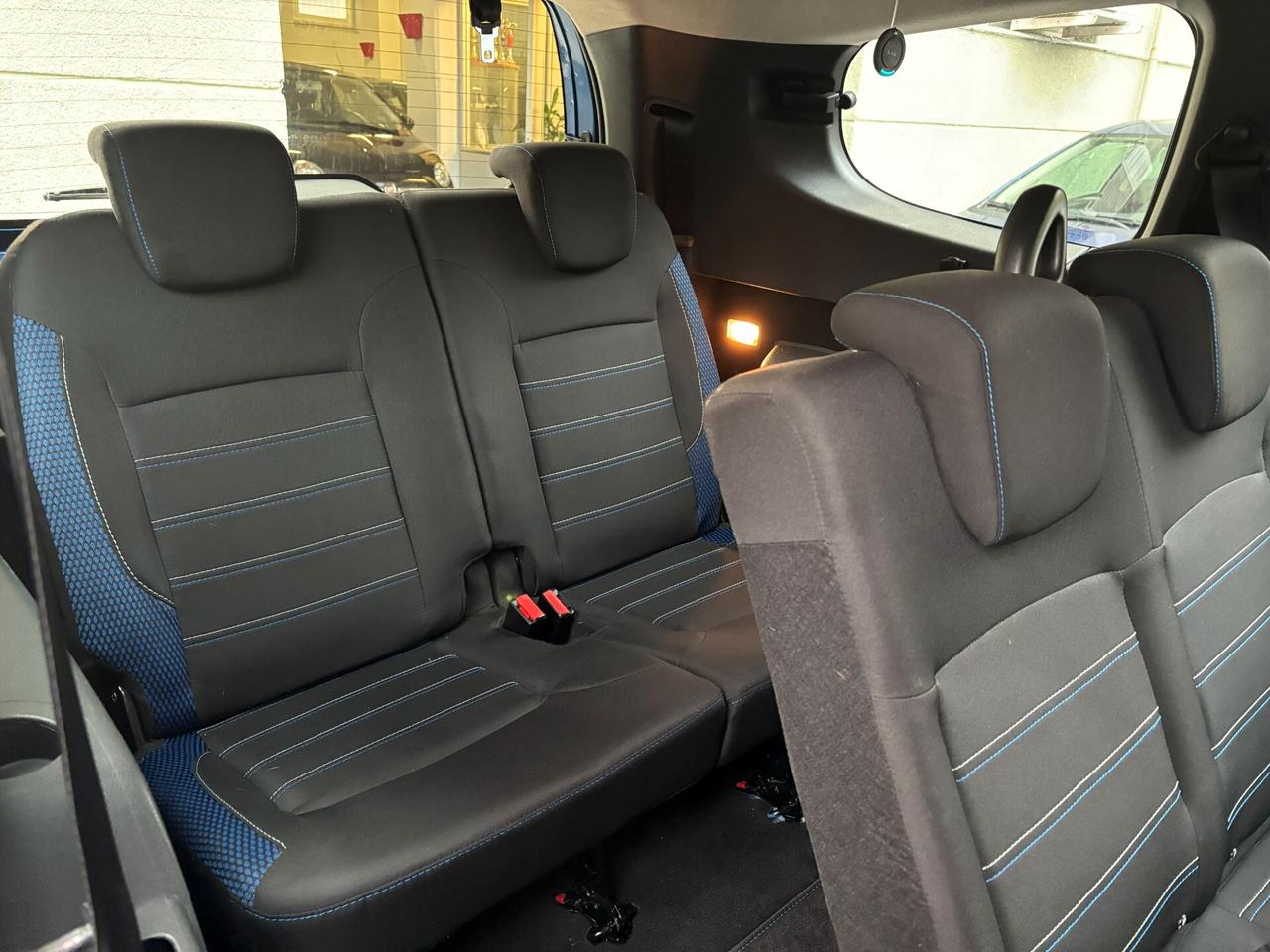 Dacia Lodgy Stepway 1.5 Blue dCi 8V 115CV 7 posti