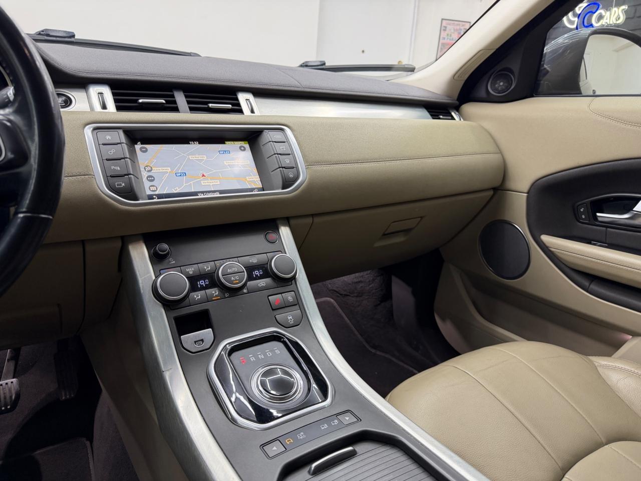 Land Rover Range Evoque 2.0 TD4 150 CV 5p. SE