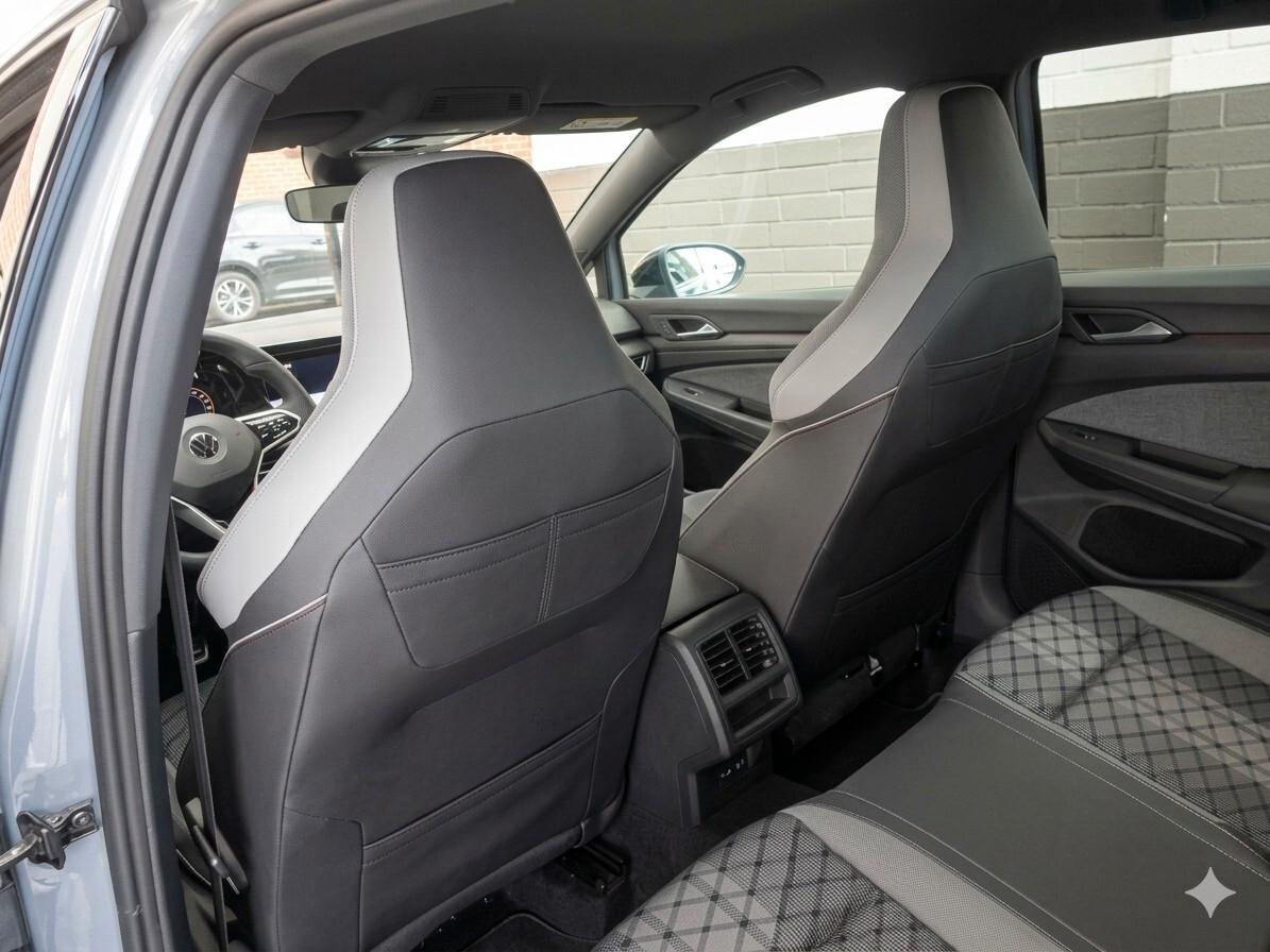 Volkswagen Golf 1.5 TSI R-Line