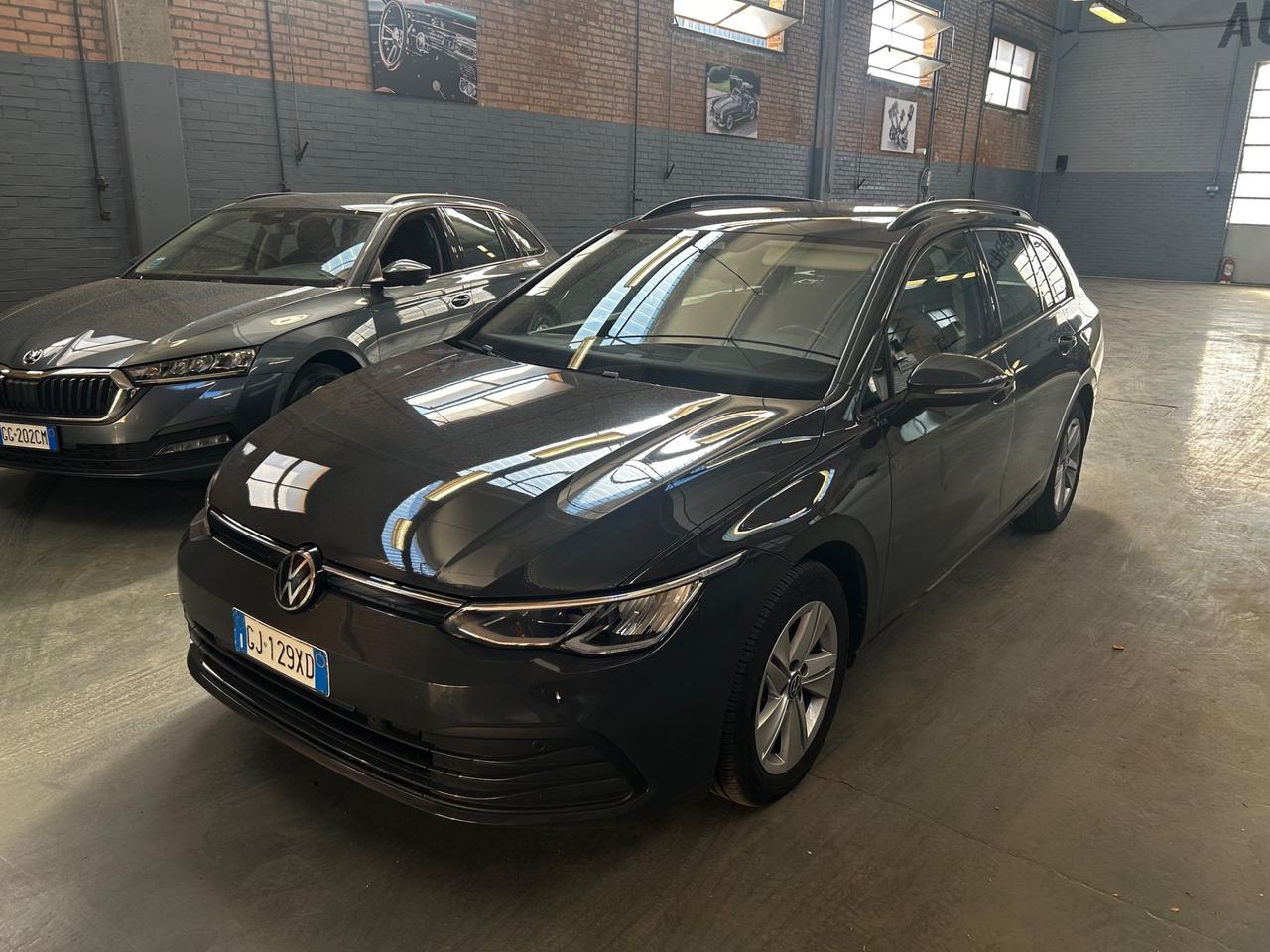 Volkswagen Golf Variant 2.0 TDI SCR DSG Life neopatentati