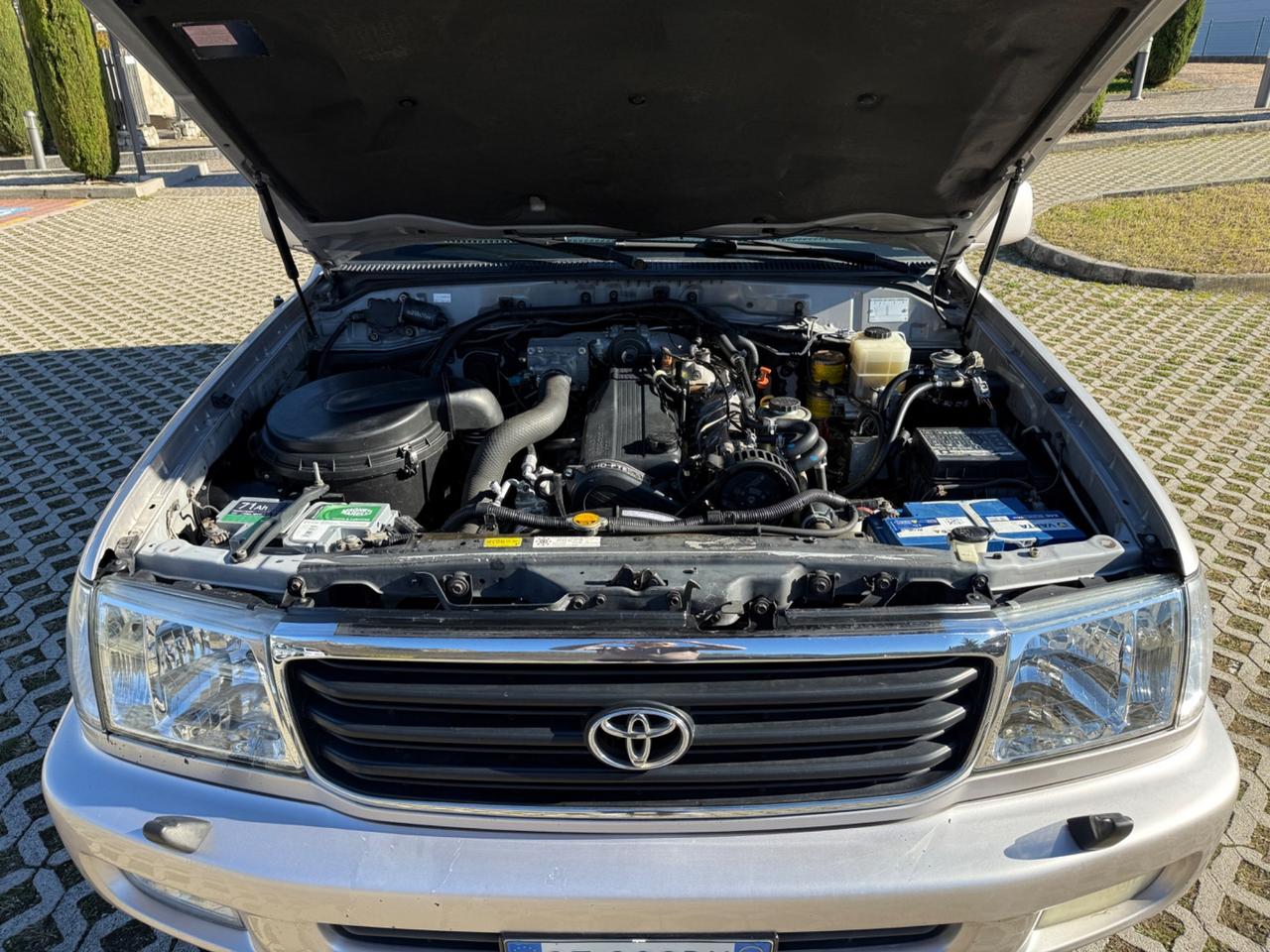 Toyota Land Cruiser HDJ100 4.2 TD 204cv BloccPostCentr