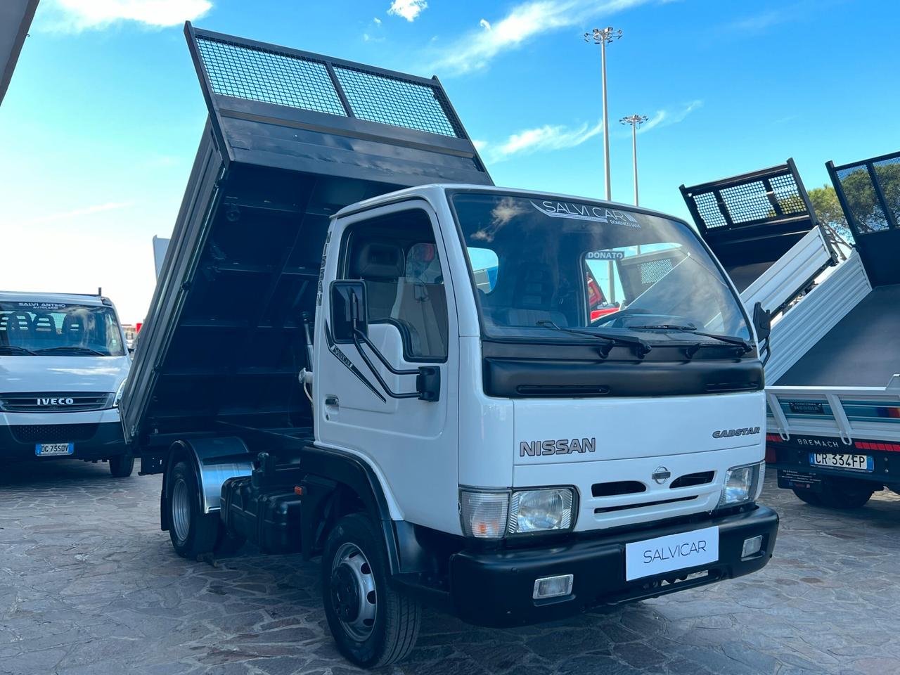 NISSAN CABSTAR RIBALTABILE TRILATERALE ANNO IMMATRICOLAZIONE 2002