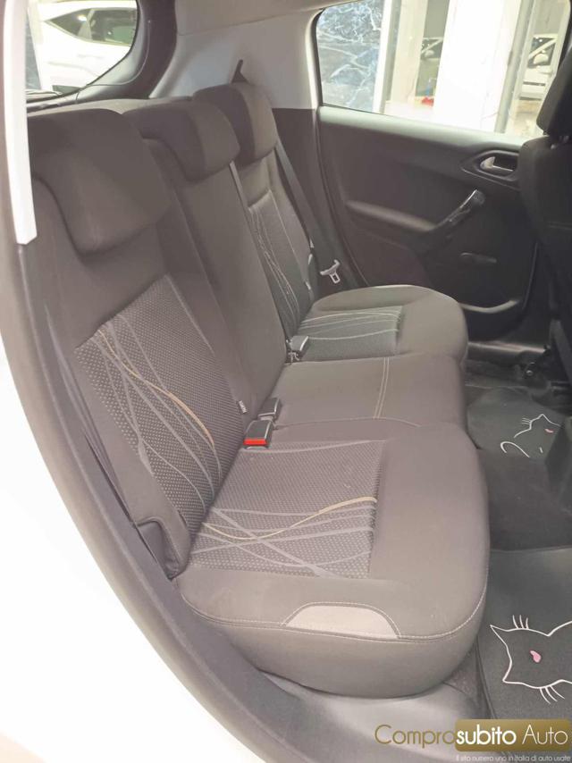 PEUGEOT 208 1° serie 1.2 VTi 82 CV 5 porte Allure