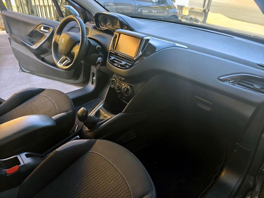 Peugeot 208 1.2 VTi Active 5 Porte Perfetta!