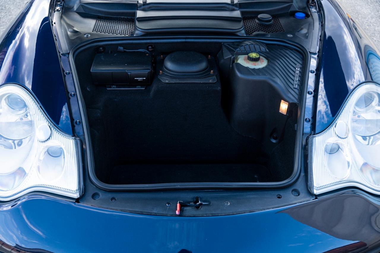 Porsche 911 Carrera 4S cat Cabriolet