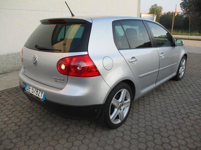 Volkswagen Golf 2.0 16V FSI 4mot. 5p. GT Sport