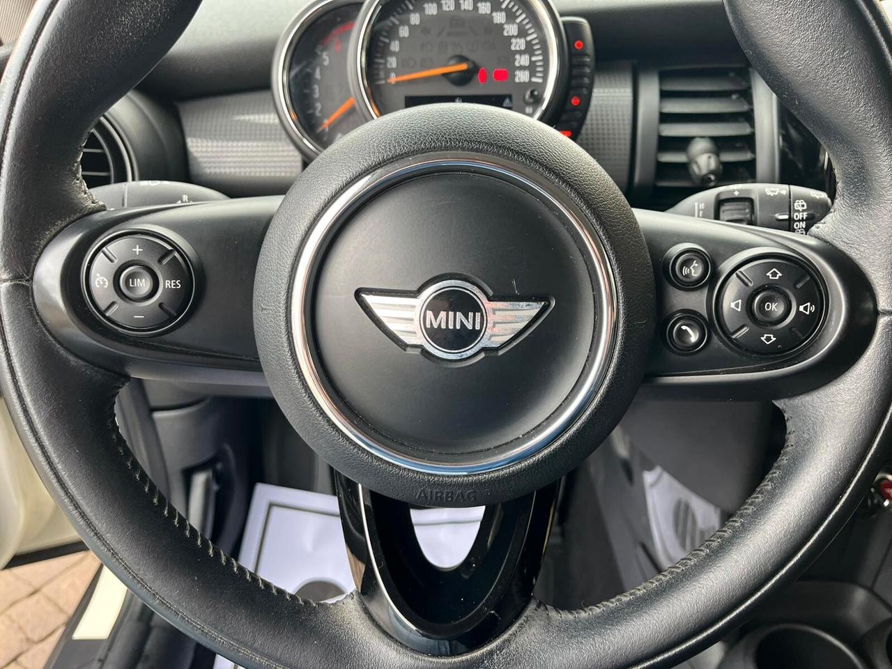 Mini 1.5 Cooper D 115cv