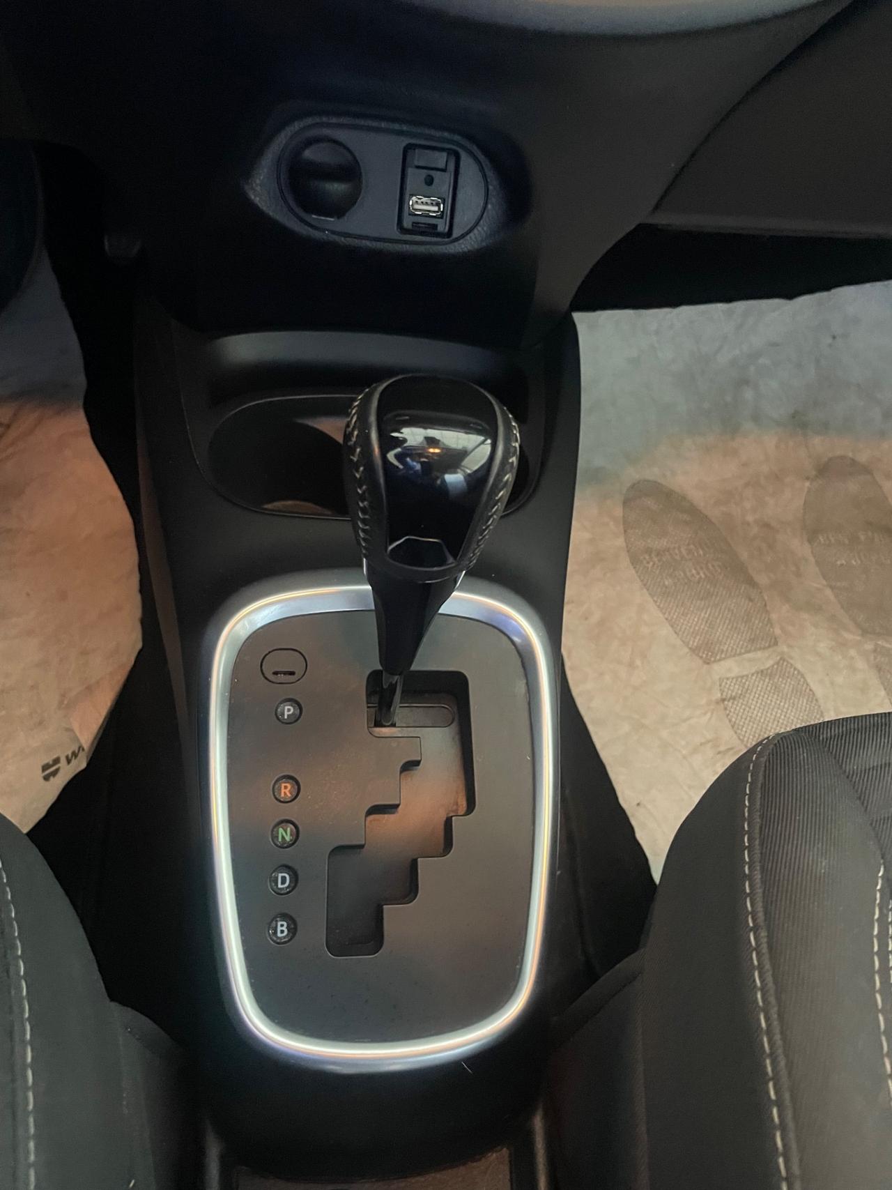 Toyota Yaris 1.5 Hybrid 5 porte Cool - Nessun vincolo -