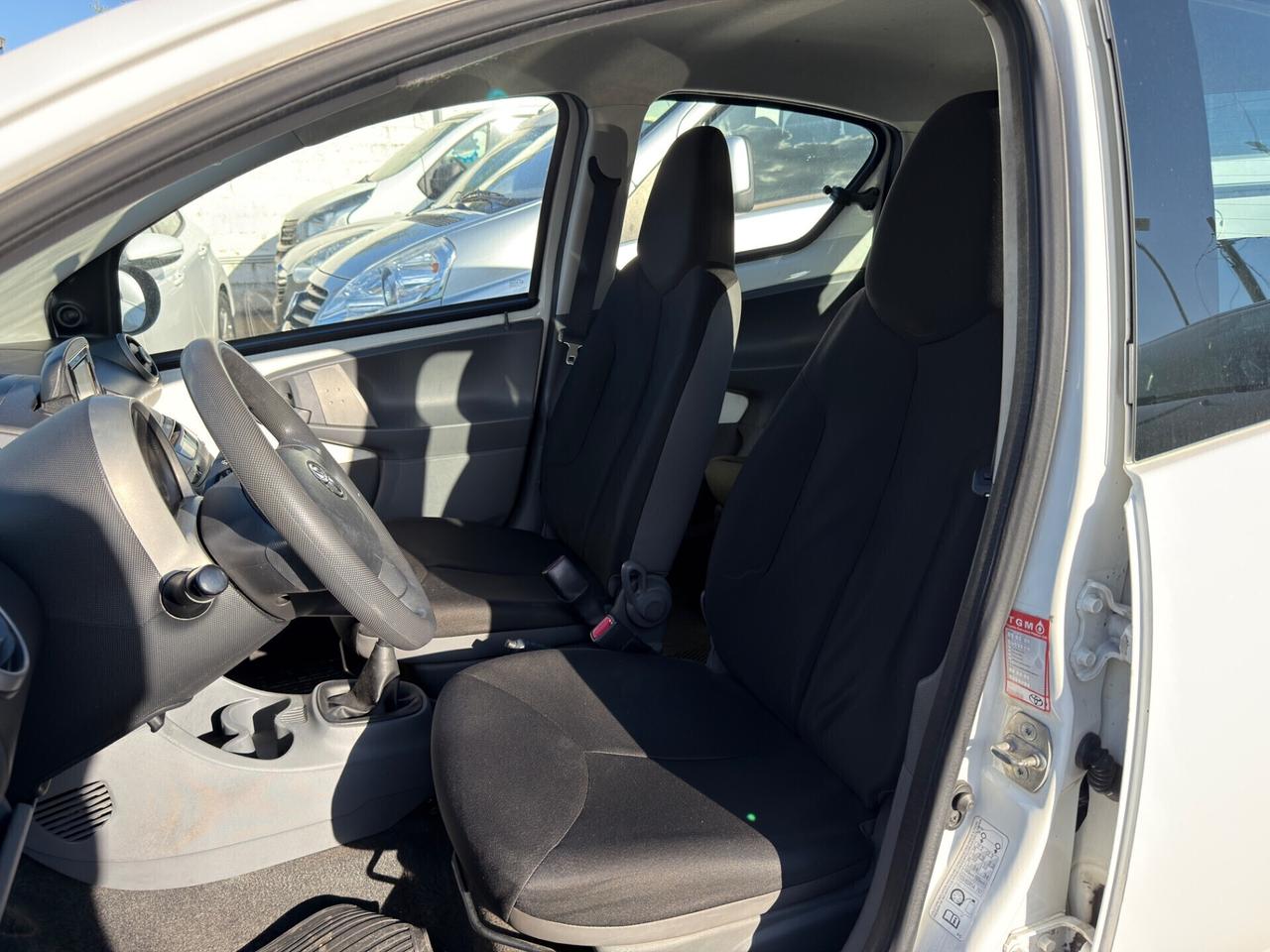 Toyota Aygo 1.0 5 porte Now Connect “NAVI”