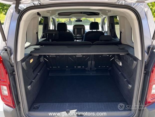 Citroën Berlingo PureTech 130 Stop&Start EAT8...