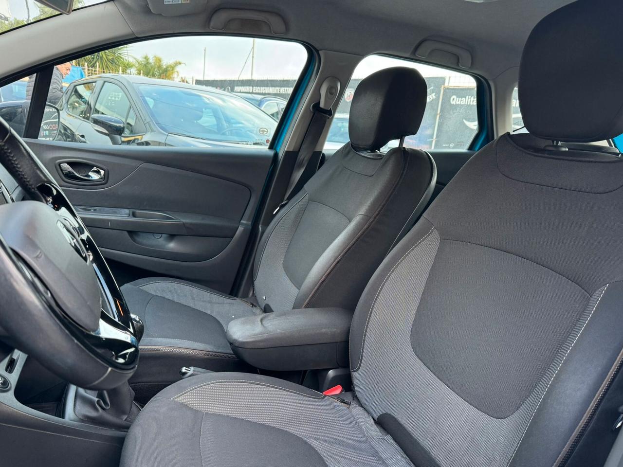 RENAULT CAPTUR 0.9 BENZ S&S 90CV 130000KM