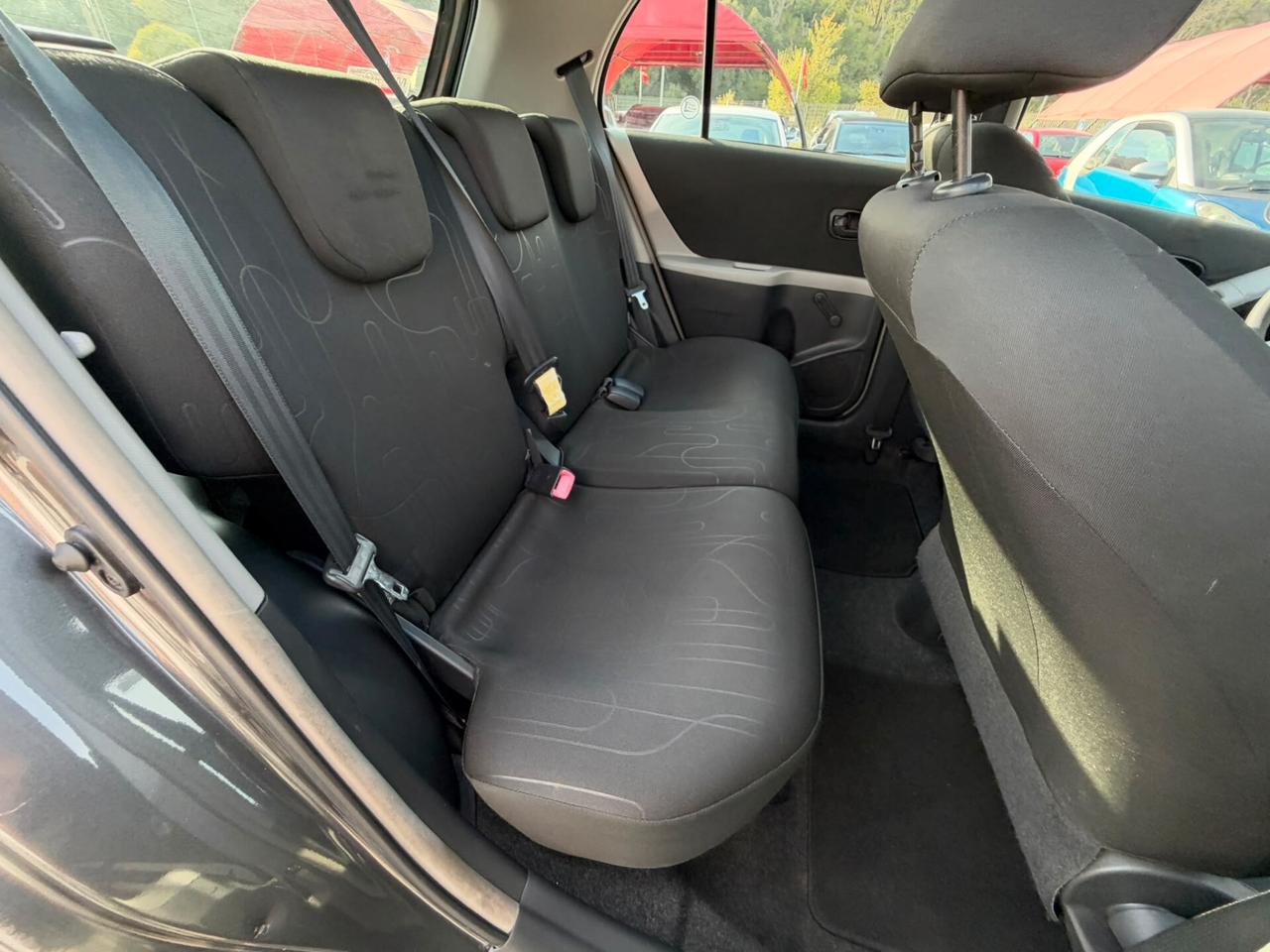 Toyota Yaris 1.0 5 porte Luxury pack