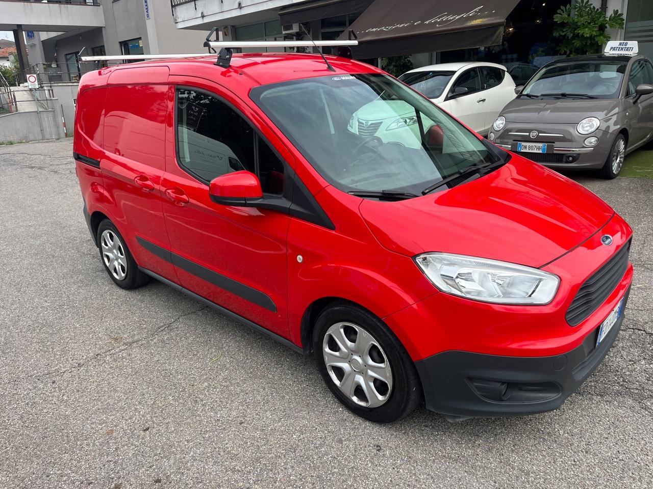 Ford Transit Courier 1.5dci/Euro5B con FAP/76CV/neopatentati/5Porte e 2Posti/unico proprietario