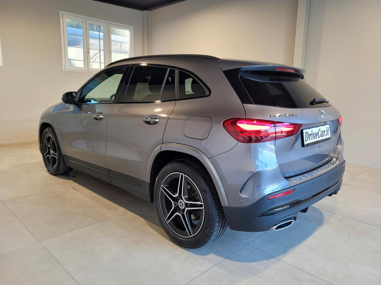 Mercedes-benz GLA 200 d AMG Line 8G-DCT LUCI AMBIENTE KEYLESS NAV