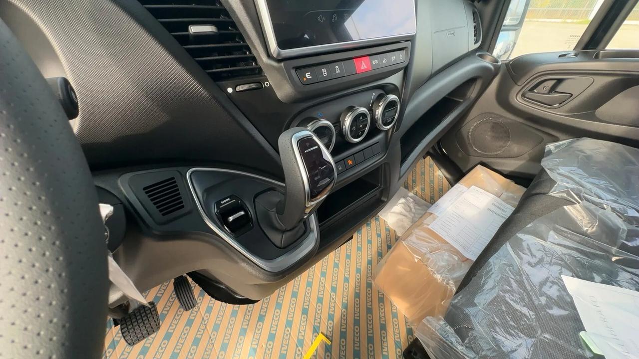 Iveco Daily 35S18HD 3.0 HPT PM-DC Cabinato
