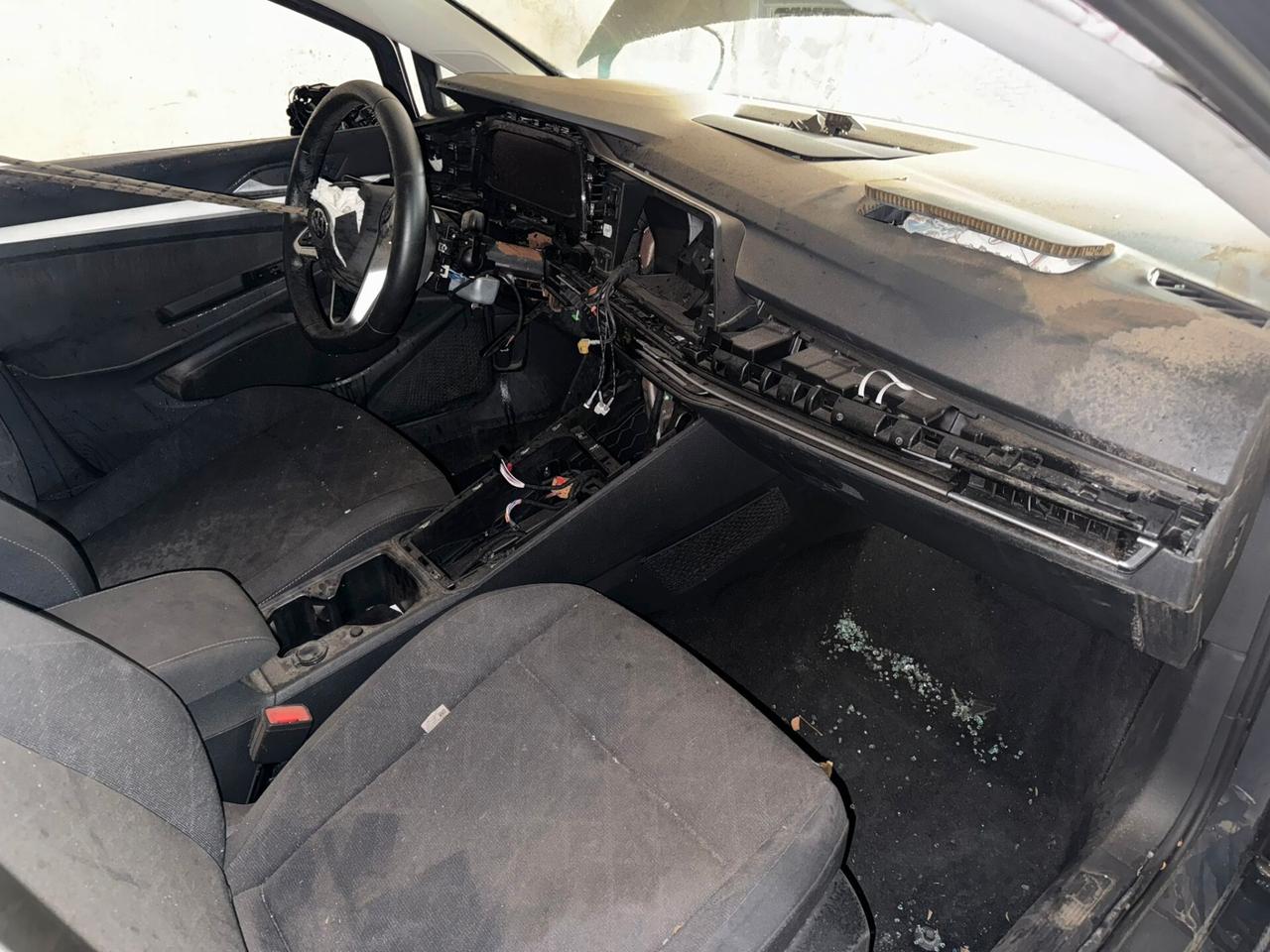 Volkswagen Golf 1.0 etsi 110cv dsg INCIDENTATA