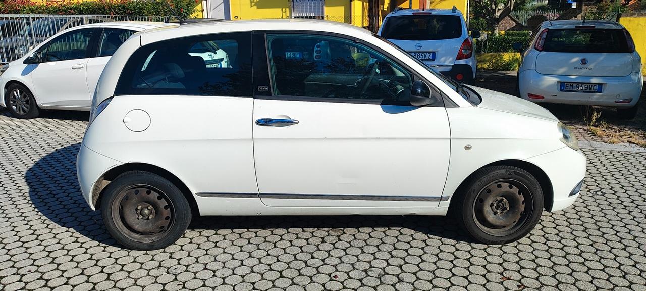 Lancia Ypsilon 1.2 69 CV Diva