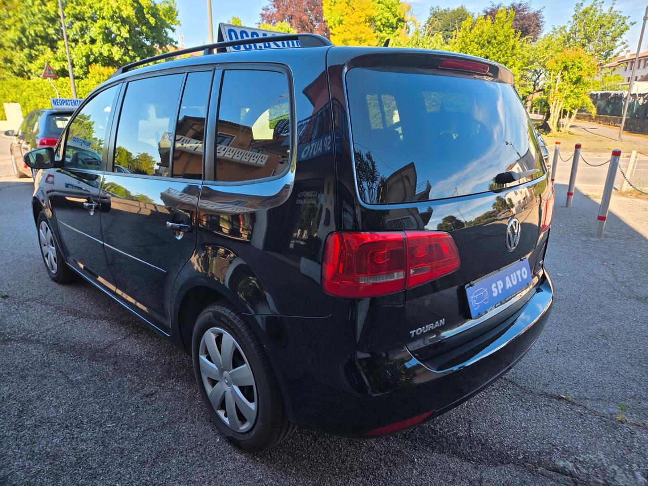 Volkswagen Touran 7 posti - 2011