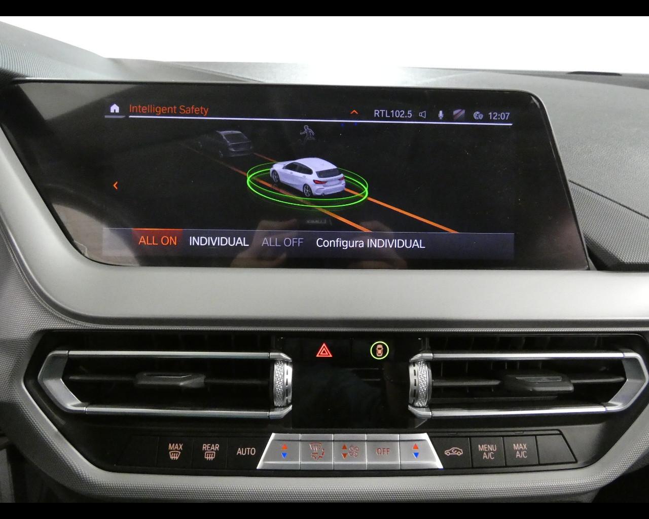 BMW Serie 1 (F40) - 116d 5p. Business Advantage