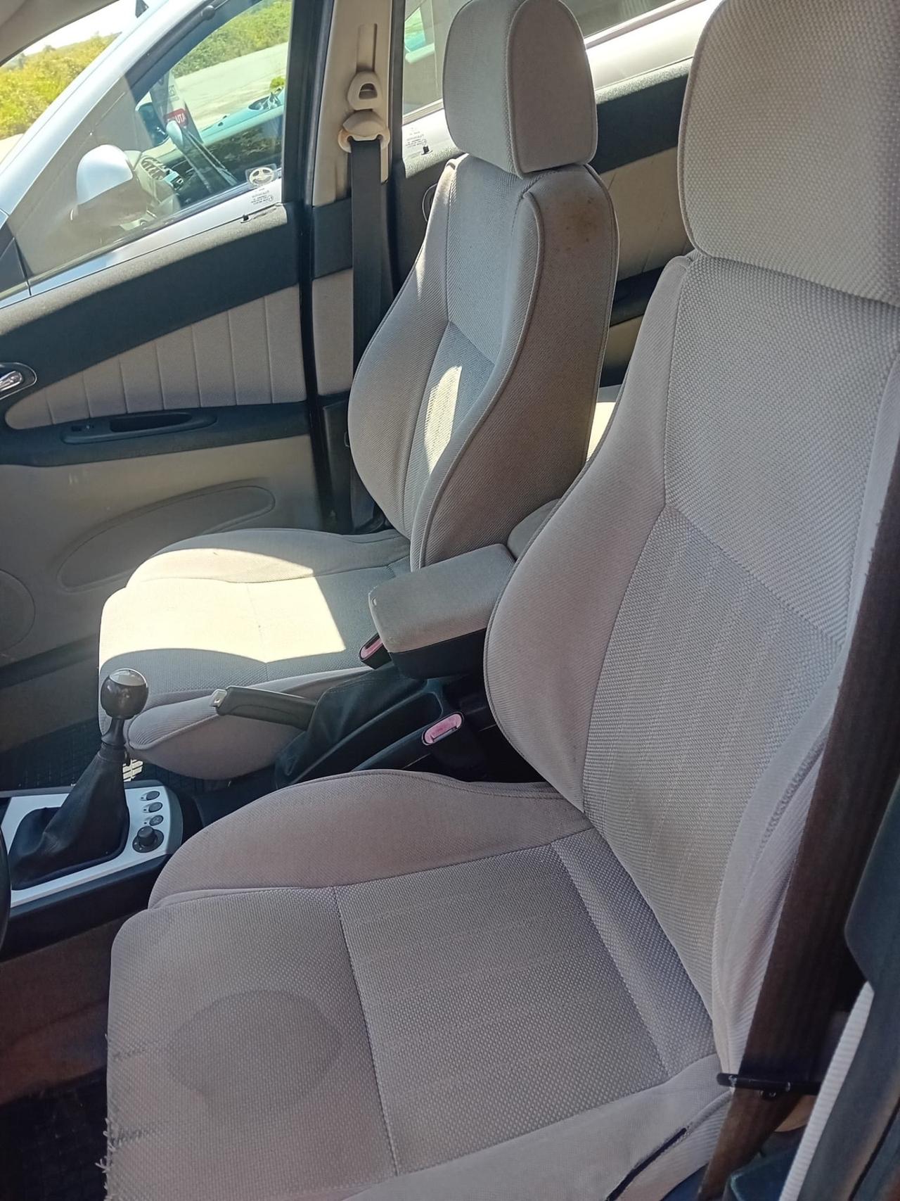 Alfa Romeo 156 1.9 JTD Sportwagon Distinctive