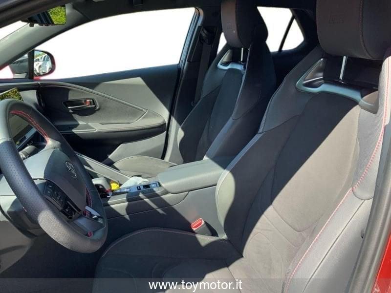 Toyota C-HR (2023-) 2.0 PHEV GR Sport