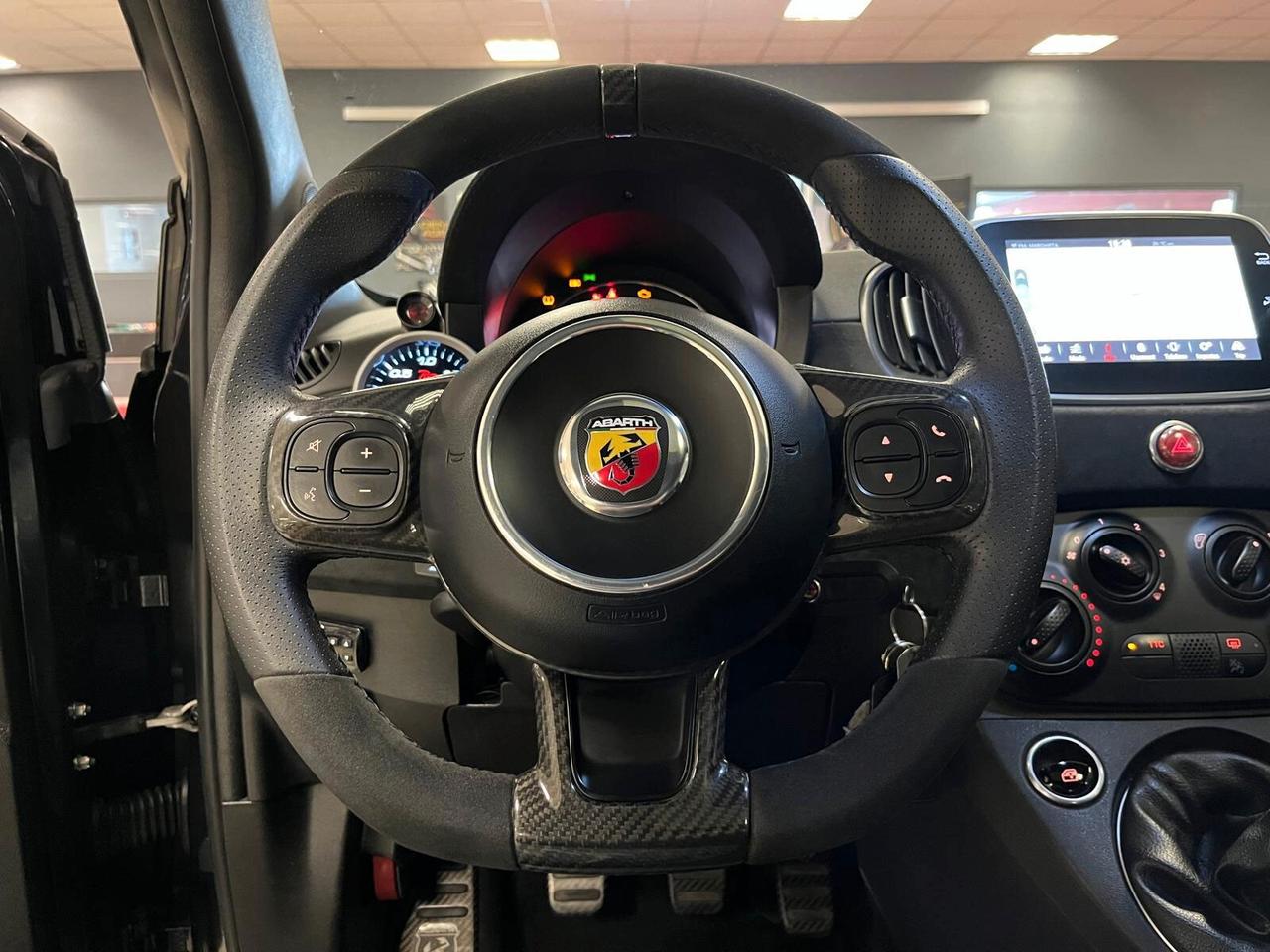 Abarth 595 1.4 Turbo T-Jet 180 CV Esseesse
