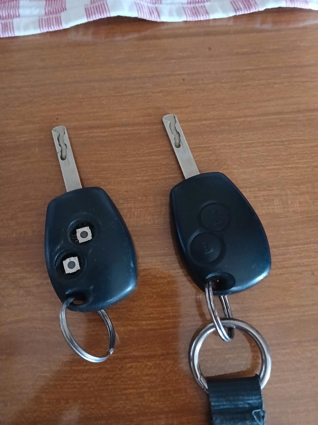 Renault Clio Storia 1.2 benz 75 CV - Garanzia 12 Mesi