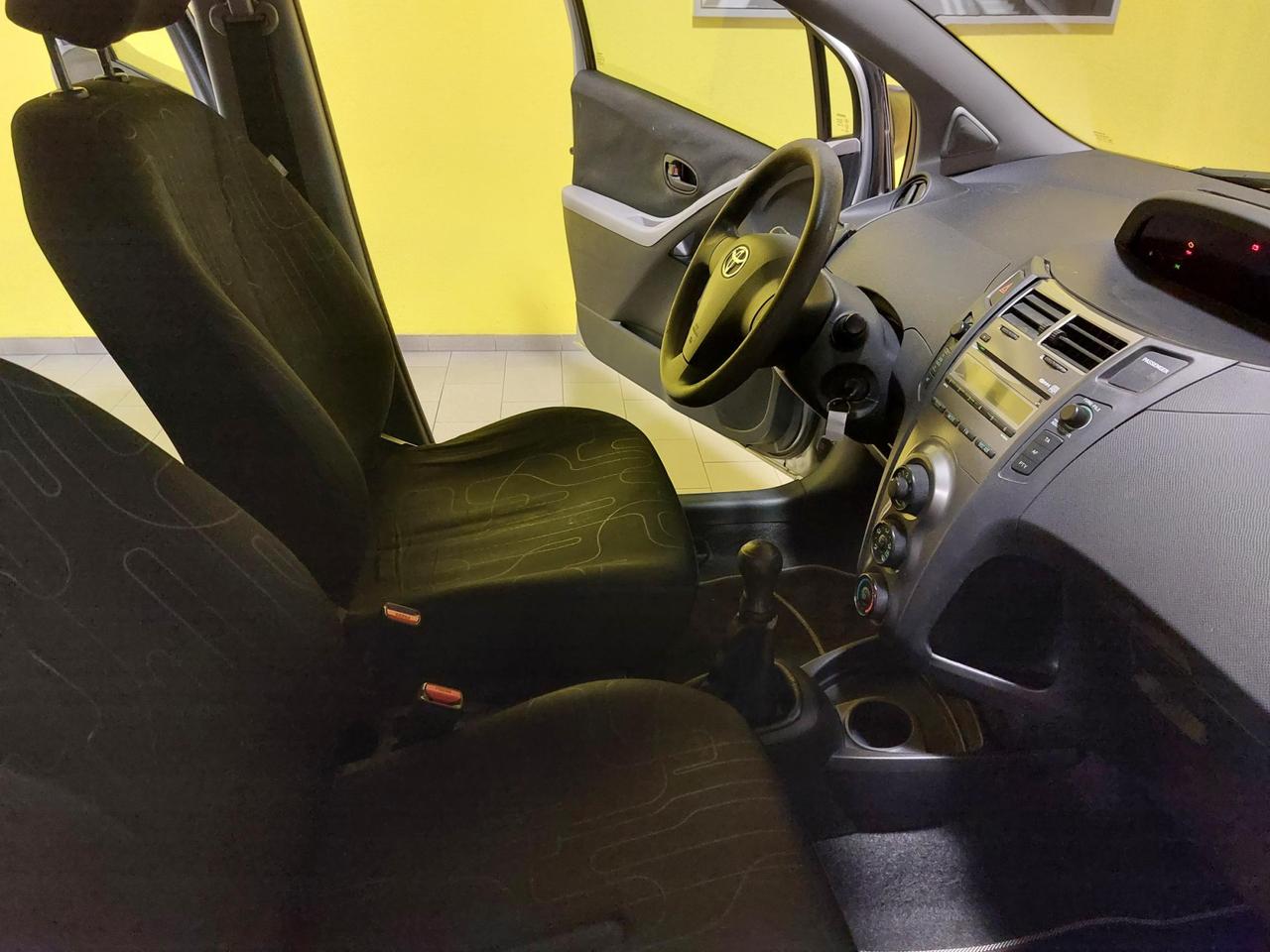 Toyota Yaris 5 Porte Yaris 5p 1.0 Now my10