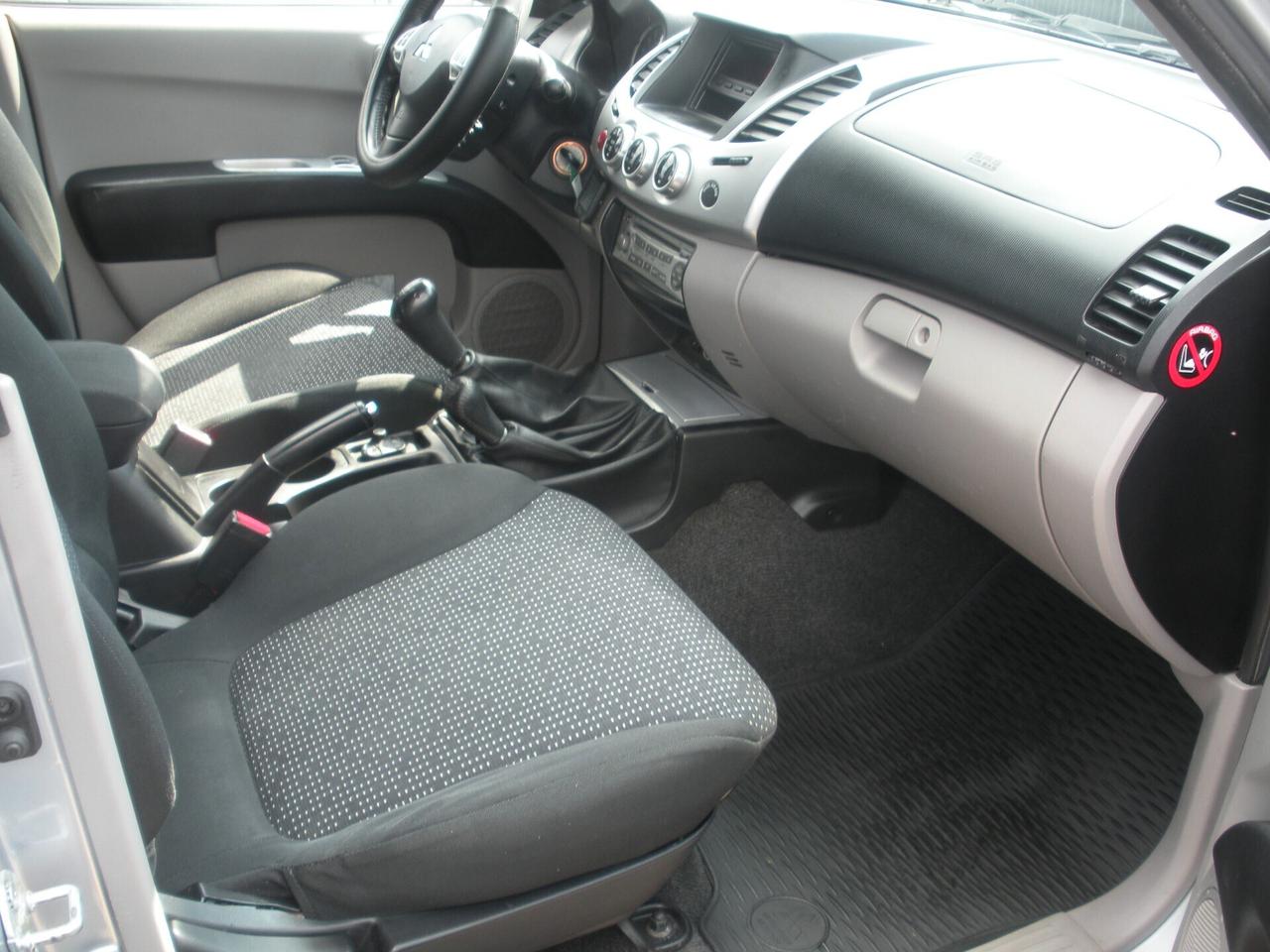 Mitsubishi L200 2.5 DI-D/178CV Double Cab Intense plus