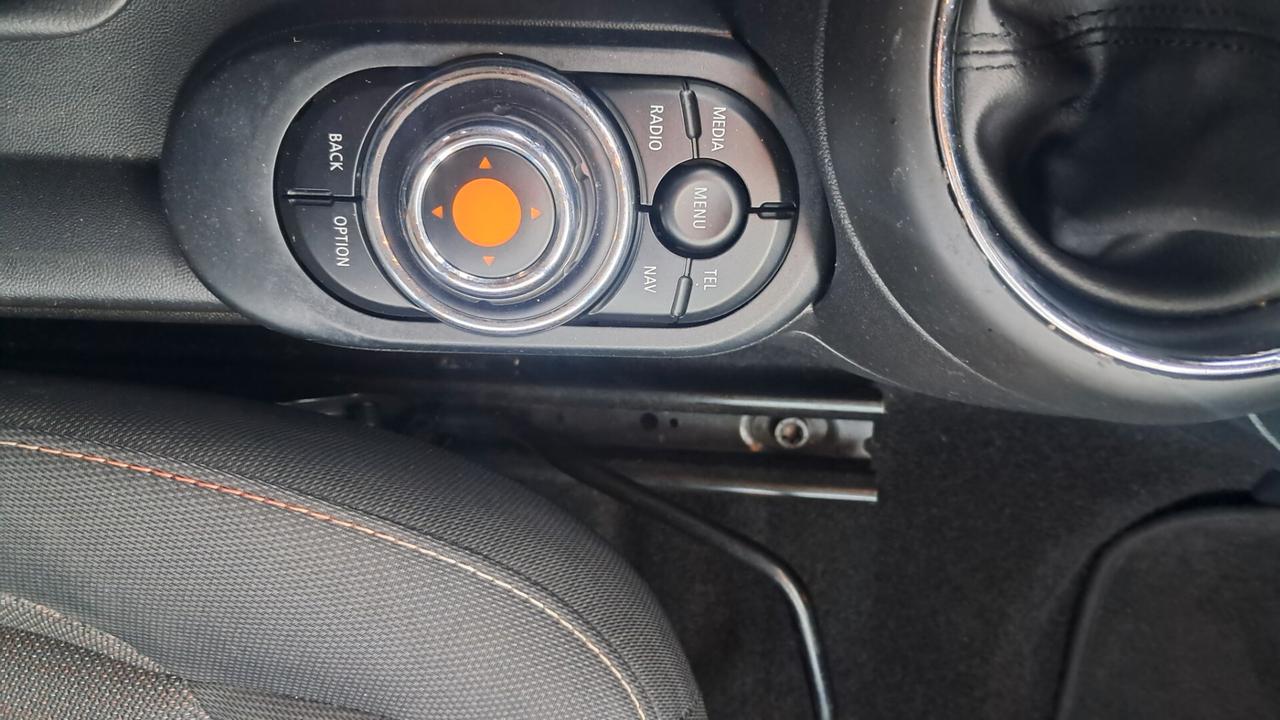 Mini Cooper D 5 porte