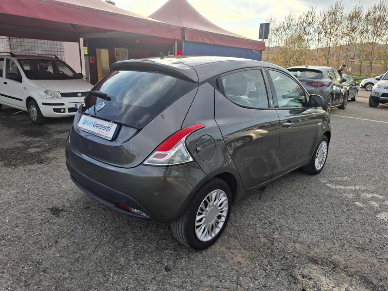 Lancia Ypsilon 1.2 69 CV Platinum
