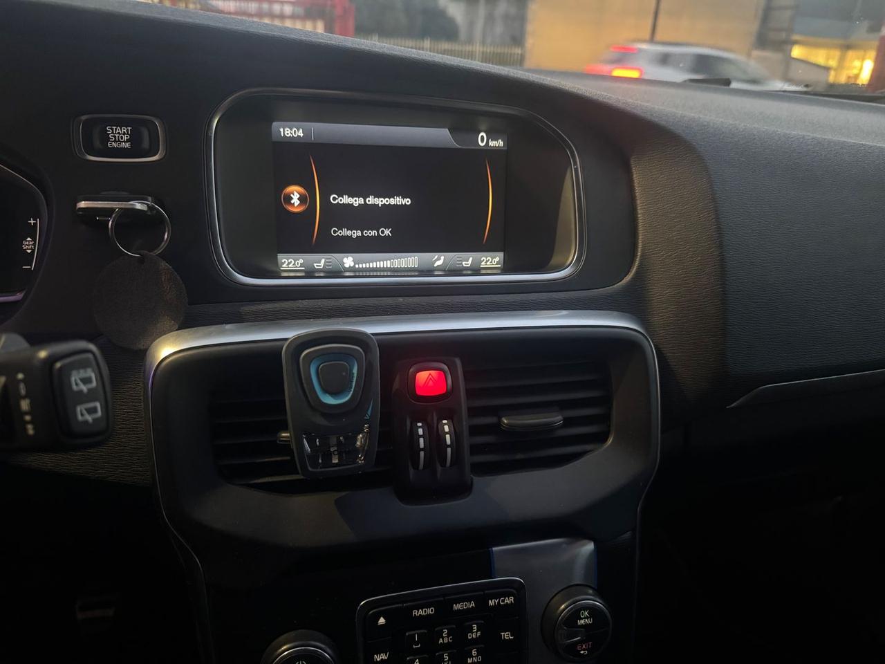 Volvo V40 R Design Momentum 2.0 D4 #9303