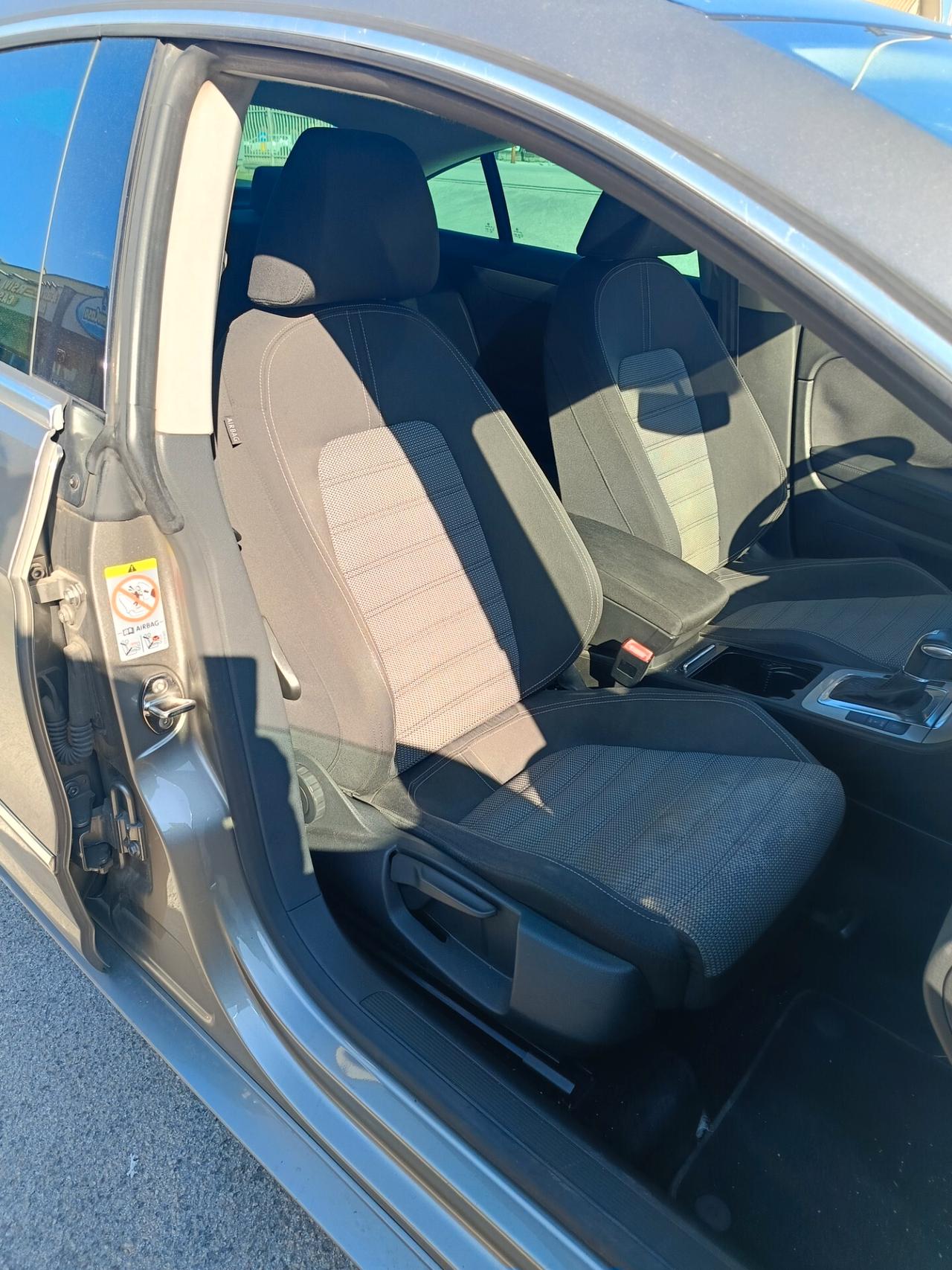 Volkswagen Passat 2.0 TDI DPF Highline