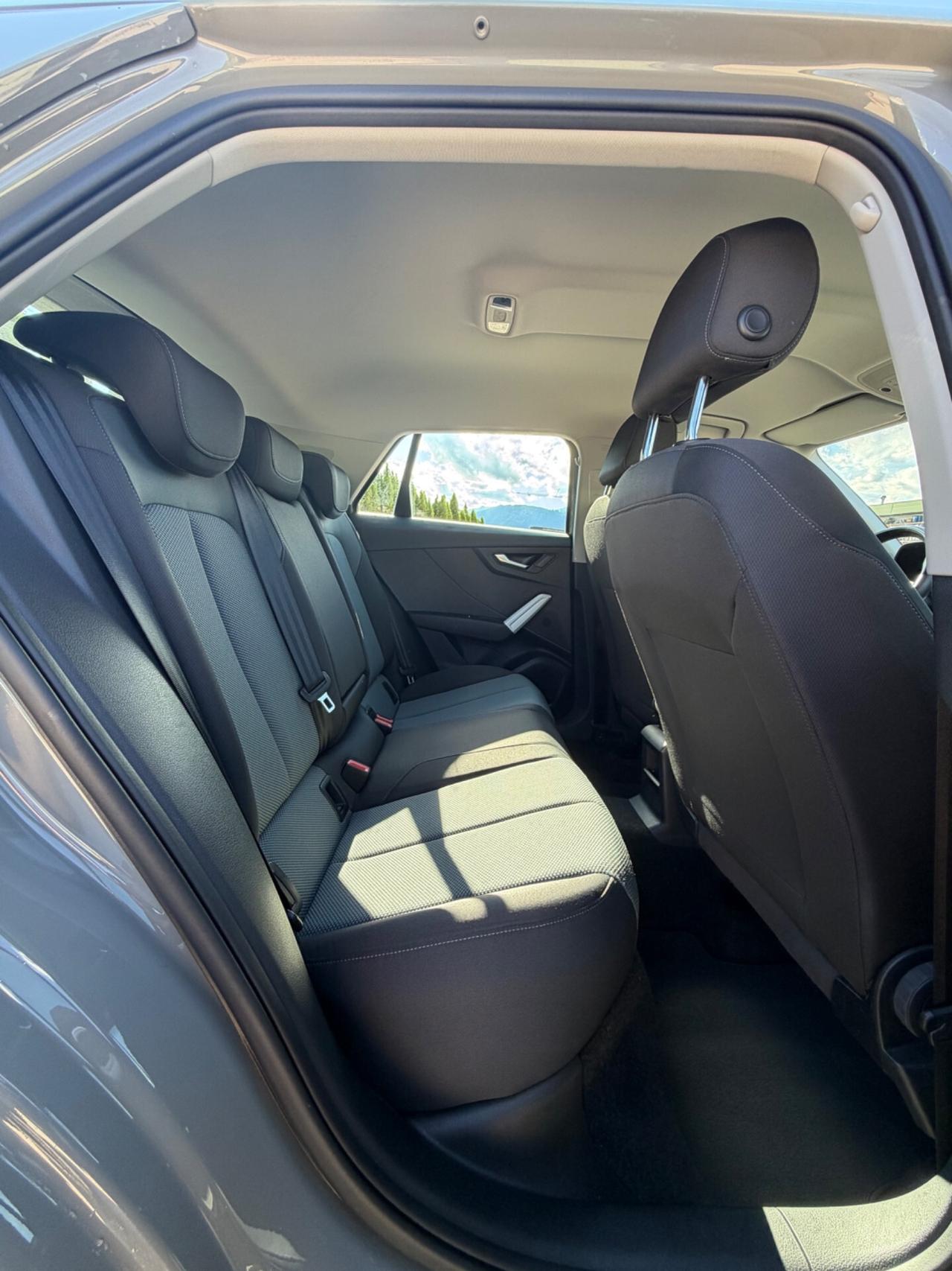 Audi Q2 30 TDI Identity Black