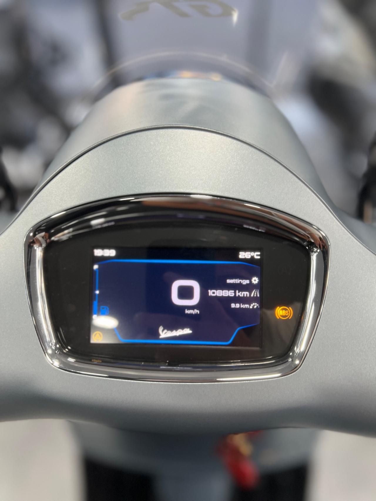 Piaggio Vespa 300 GTS SUPER TECH - 2022