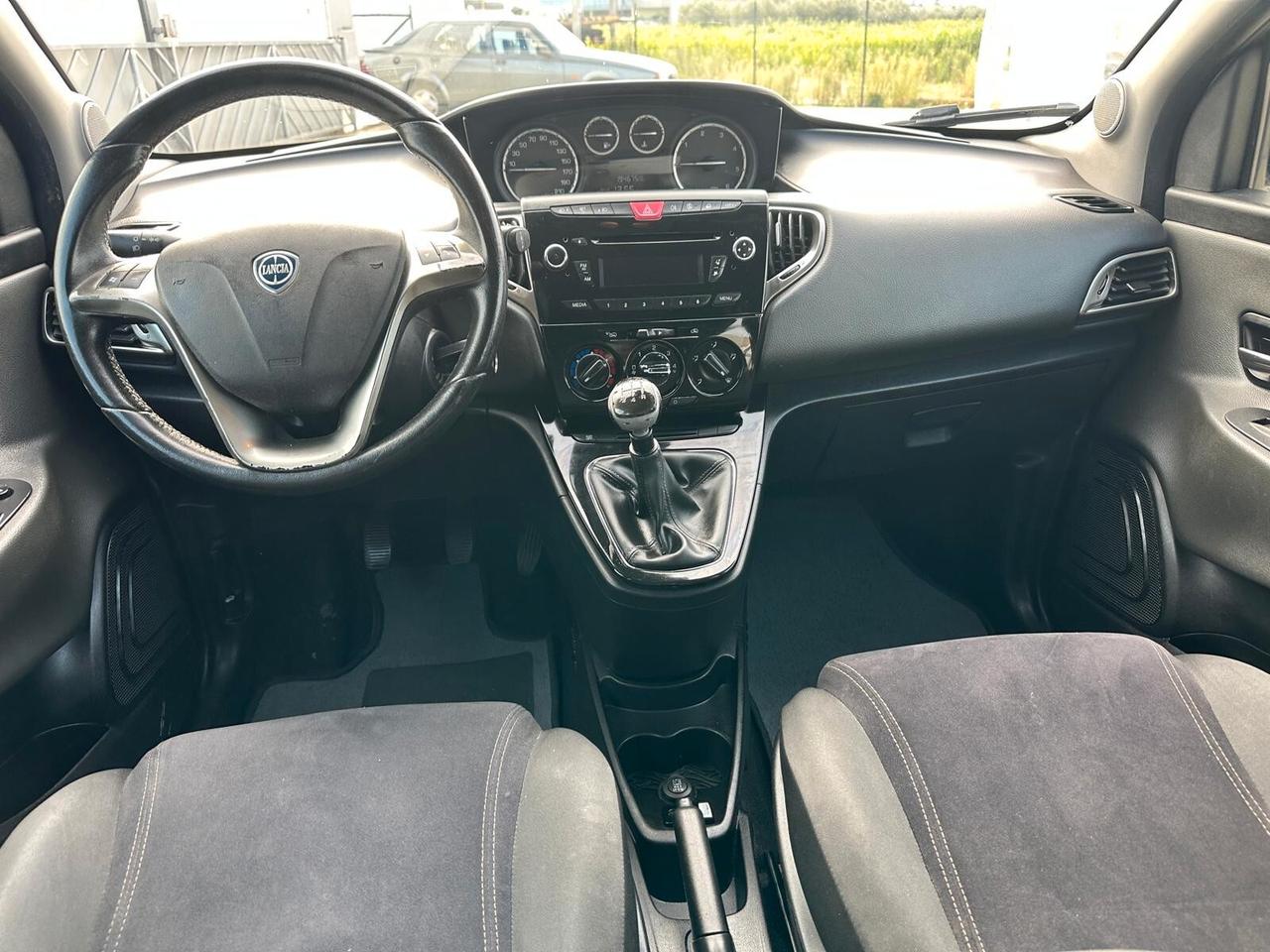 Lancia Ypsilon 1.3 MJT