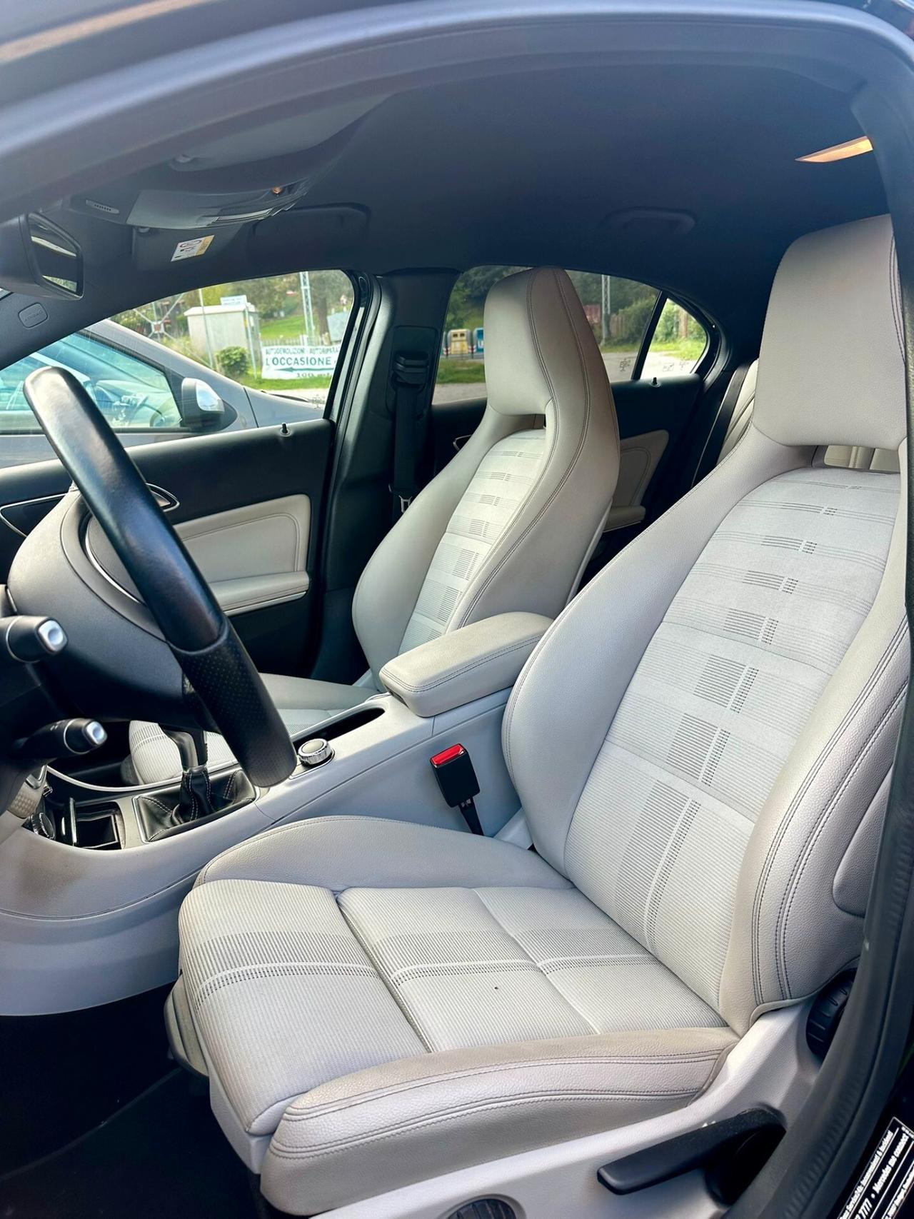 Mercedes-benz A 180 d Premium