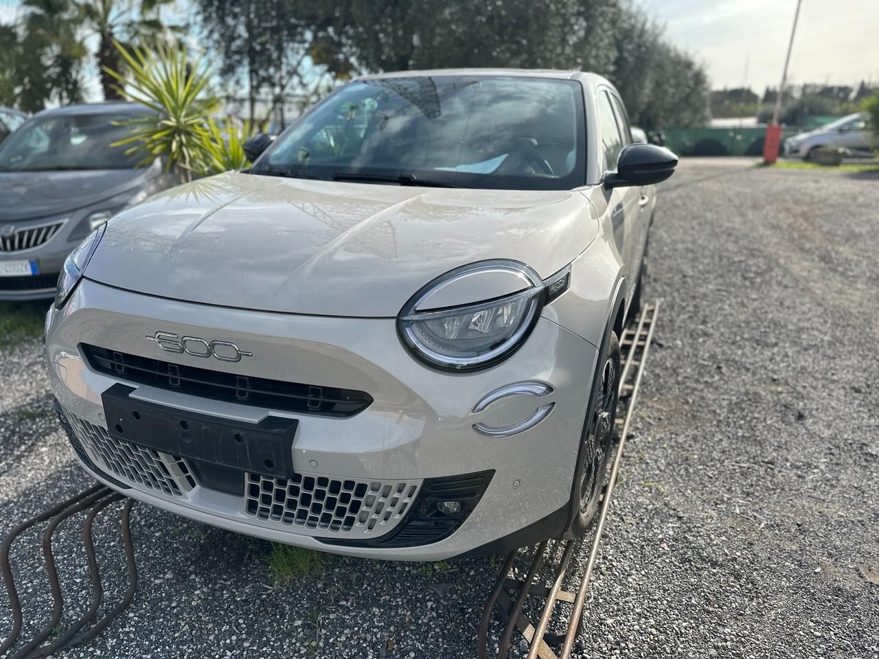 FIAT 600 IV 2023 - 600 1.2 hybrid La Prima II 110cv auto