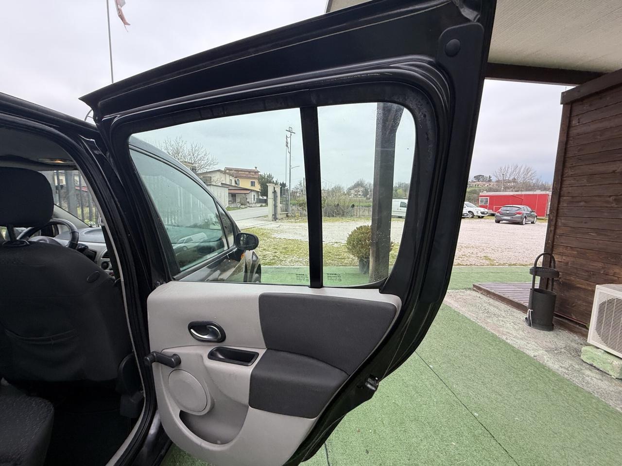 MODUS 1.5 DCI 65 CV