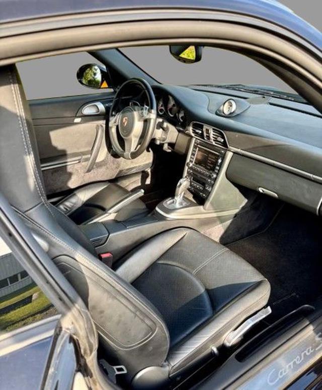 PORSCHE 997 911 Carrera S Coupé + Chrono Sport