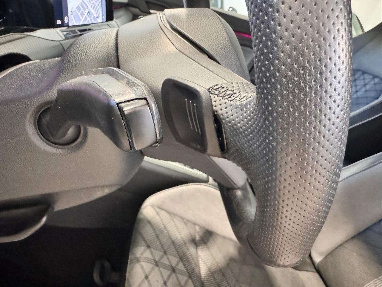 Volkswagen Golf 2.0 TDI 150 CV DSG SCR R-Line