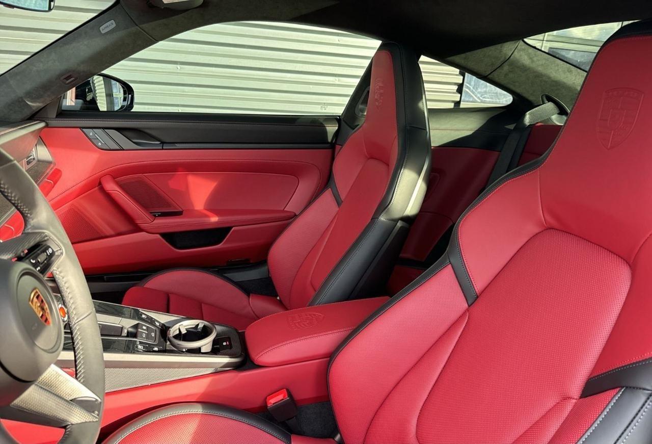 PORSCHE 992 2.0 Carrera 4 GTS*Pelle-Tetto-Bose-Finanz*