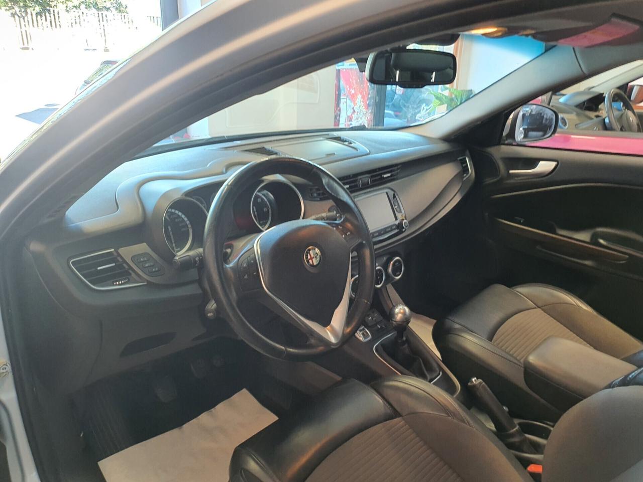 Alfa Romeo Giulietta 1.6 JTDm-2 120 CV Exclusive