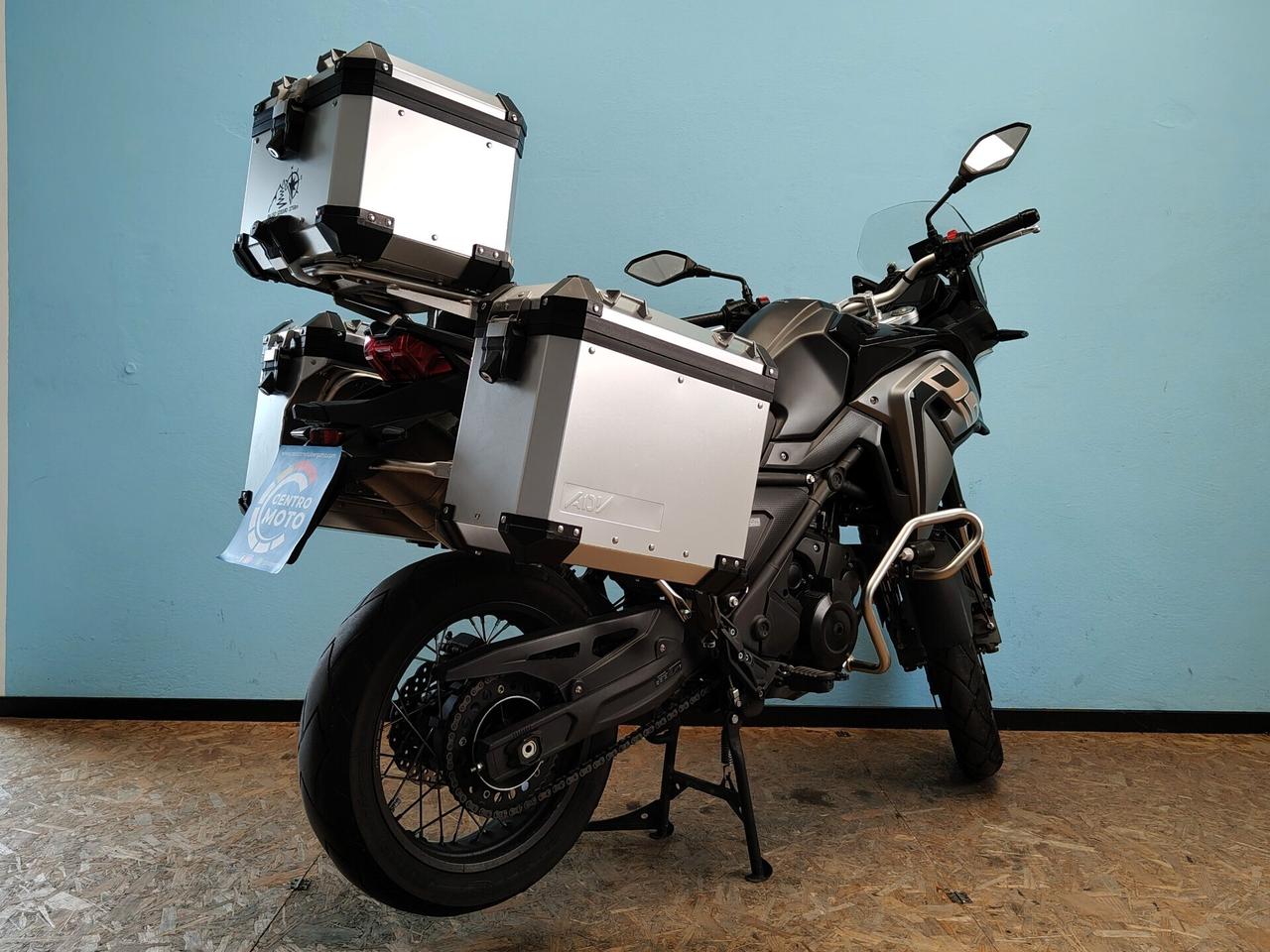 Voge Valico 650 DSX anche per patente A2
