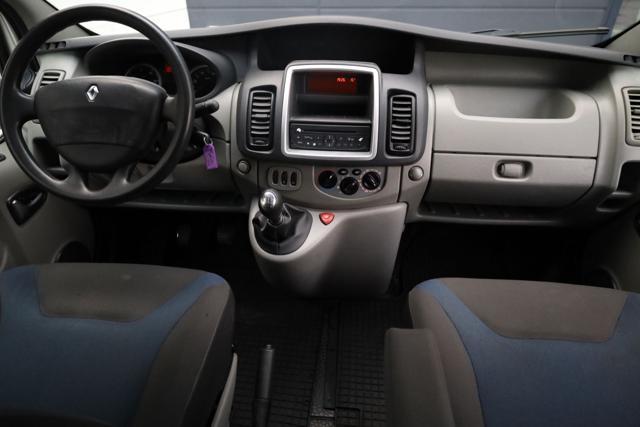 RENAULT Trafic 2.0 dCi/115 Passenger 8 Posti