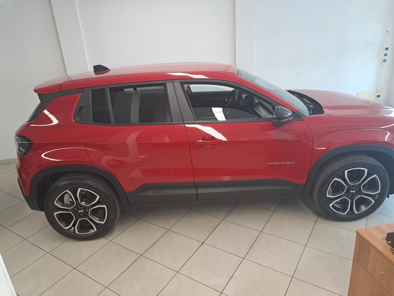 Jeep Avenger 1.2 Turbo 100 CV MHEV Summit