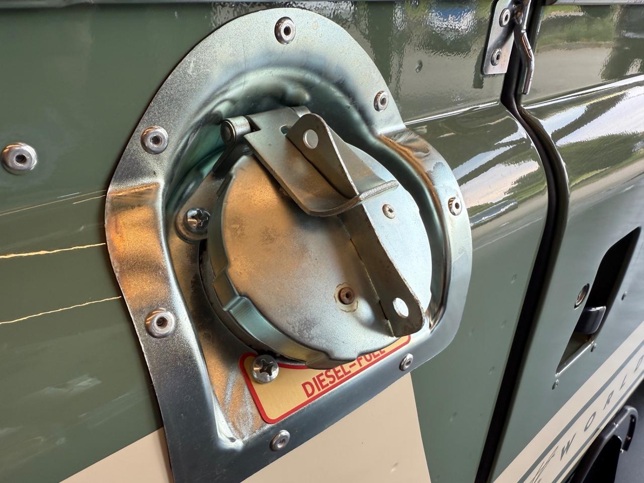 Land Rover Defender SERIES 88 SOFT TOP