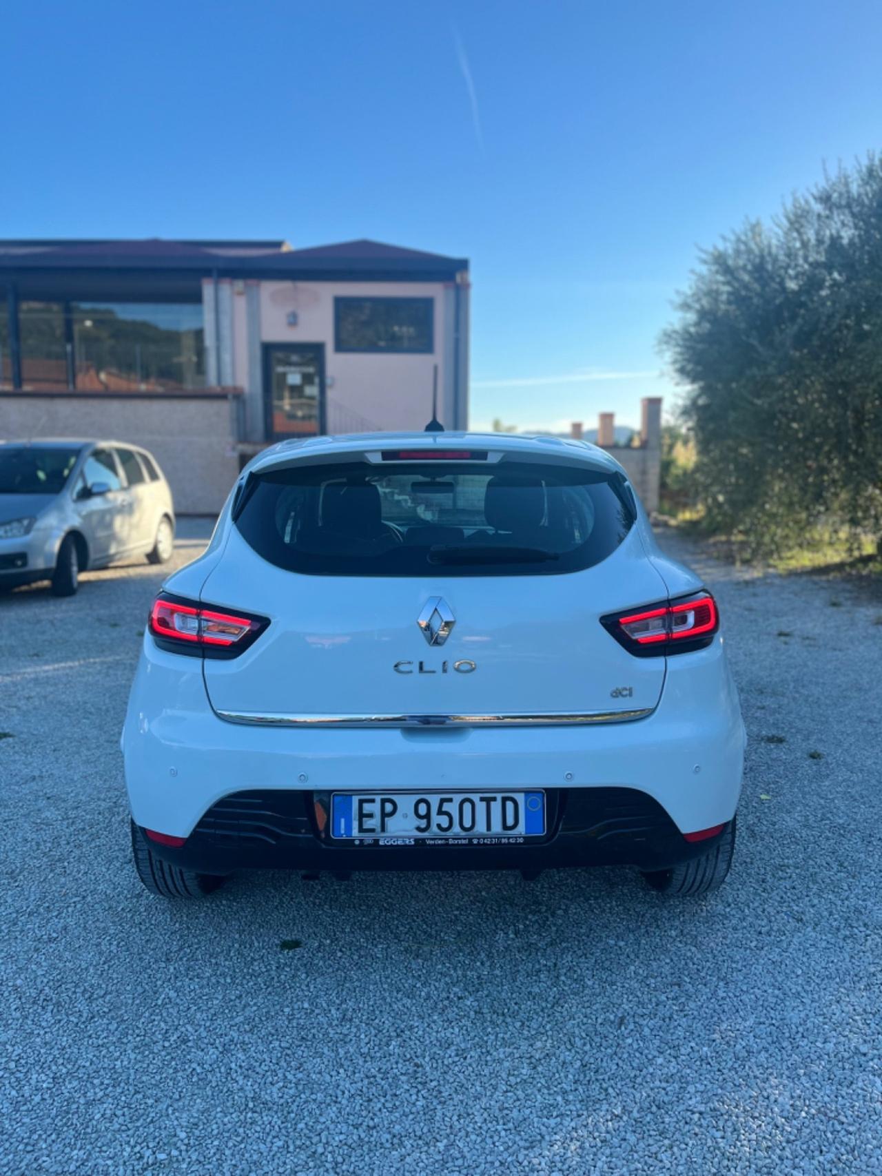 Renault Clio 1.5 dCi 90 cv 2014 PARI AL NUOVO
